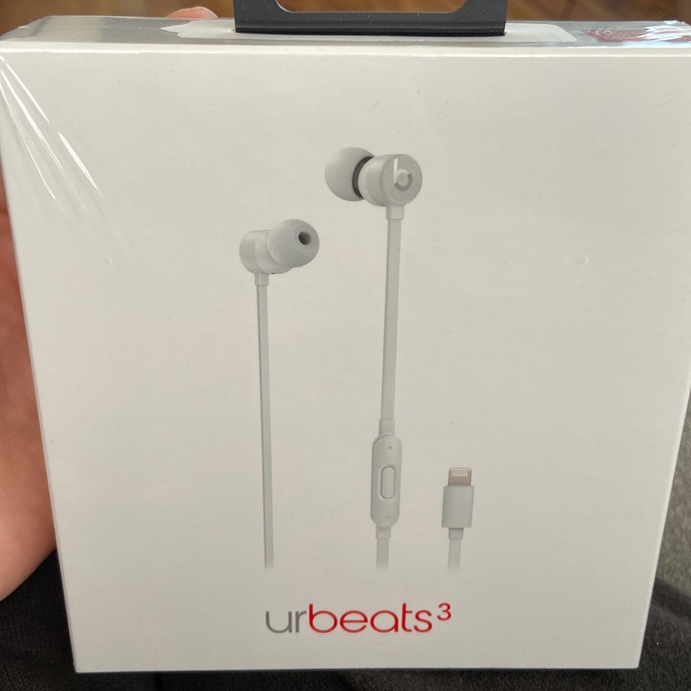Never opened Beats 3 headphones